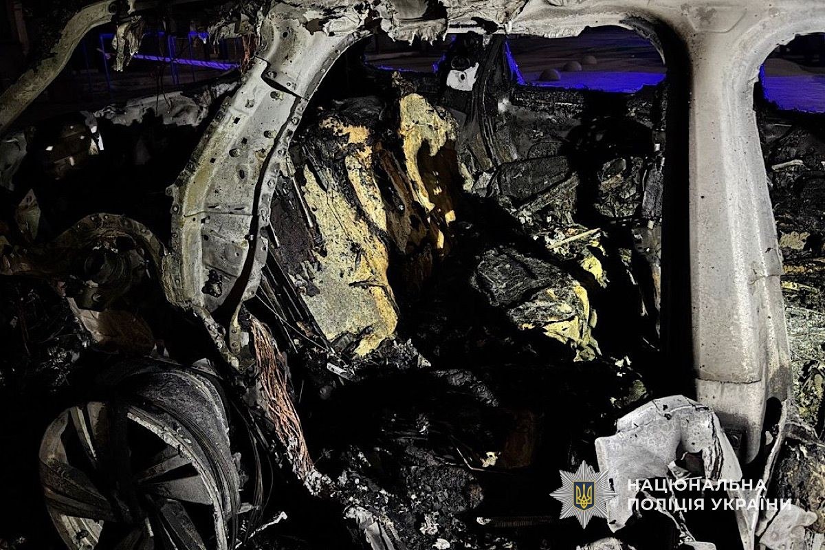 Спалив авто і втік до Одеси: у Кривому Розі затримали підозрюваного у підпалі