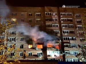 Волонтер Євген втратив квартиру під час атаки на Дніпро та врятував сусідів