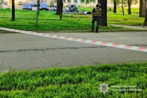 Вибух автомобіля у Дніпрі: двоє постраждалих