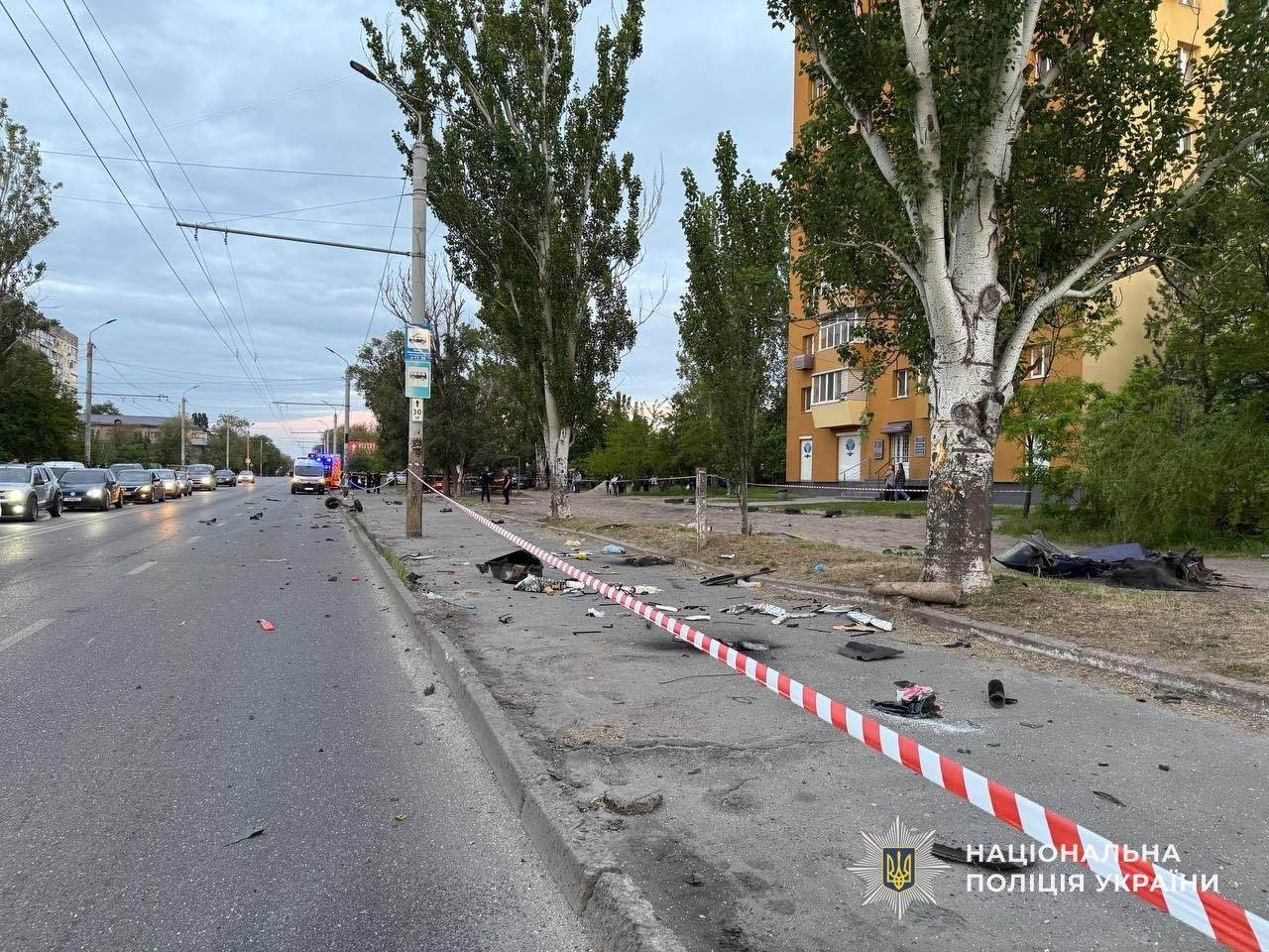 Смертельна ДТП на Калиновій у Дніпрі: «Ягуар» влетів у зупинку з людьми