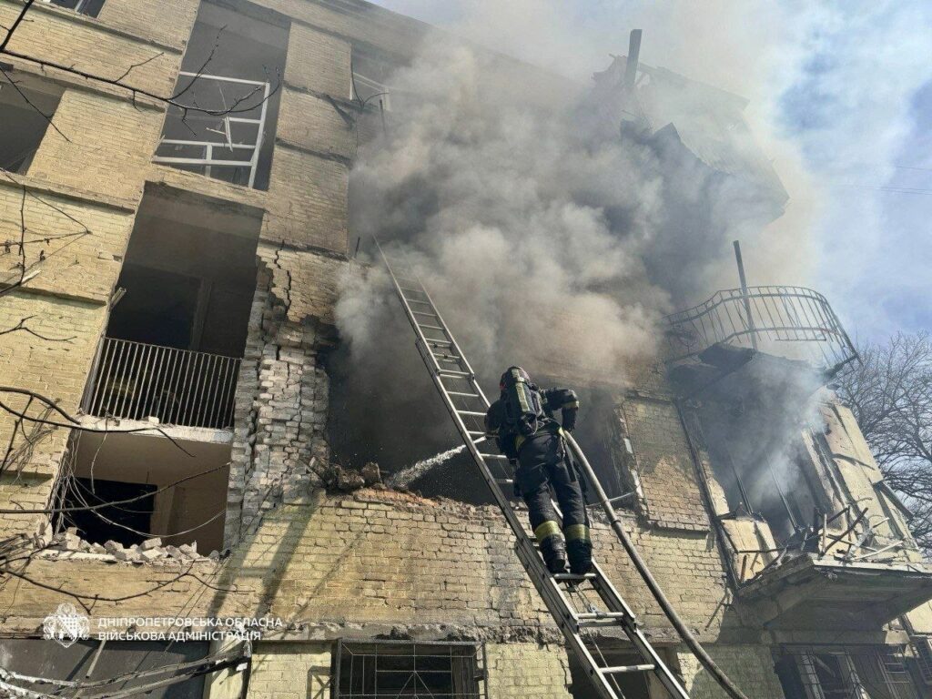 До 15 тисяч гривень щомісяця: у Дніпрі виплачують допомогу на оренду житла після обстрілів