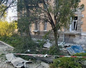 Ракетний удар по Дніпру: університет, коледж і тролейбус під обстрілом