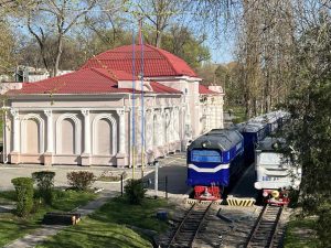 Дніпровська дитяча залізниця: старт сезону з розвагами