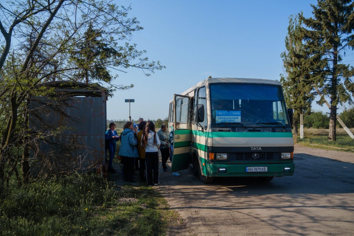 На Дніпропетровщині запустили безкоштовні соціальні автобуси: детальний розклад і маршрути