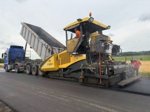 Дороги Дніпропетровщини: масштабний ремонт та нова розмітка