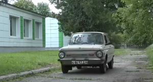 Школярі з Дніпропетровщини перетворили старий «Запорожець» на електрокар