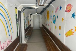 Суд над колишньою чиновницею у Дніпрі: непотрібні укриття в школах