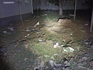 Тривога в Дніпрі: понад 10 атак за ніч, є постраждалі
